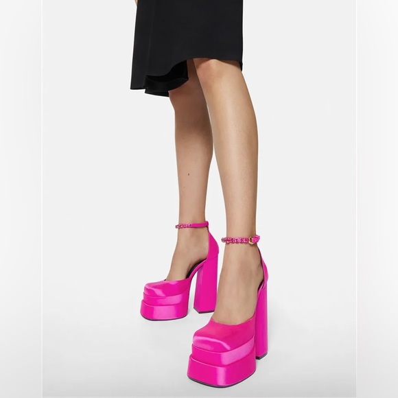 Pink satin platform heels - vibrant statement shoes, NWOT - Picture 1 of 6